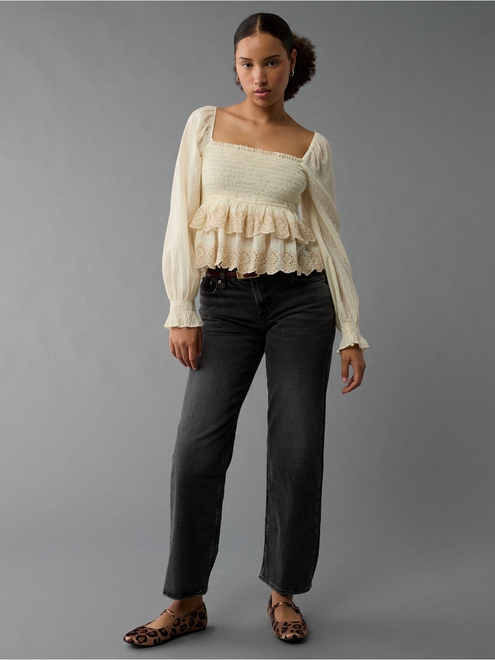 NWT American Eagle ($59.95) Cream/White Long-Sleeve Smocked Tiered Top